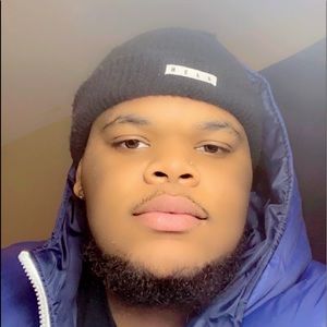 Meet your Posher, Devin